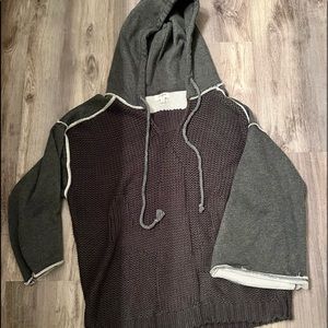 Umgee small pullover sweater hoodie